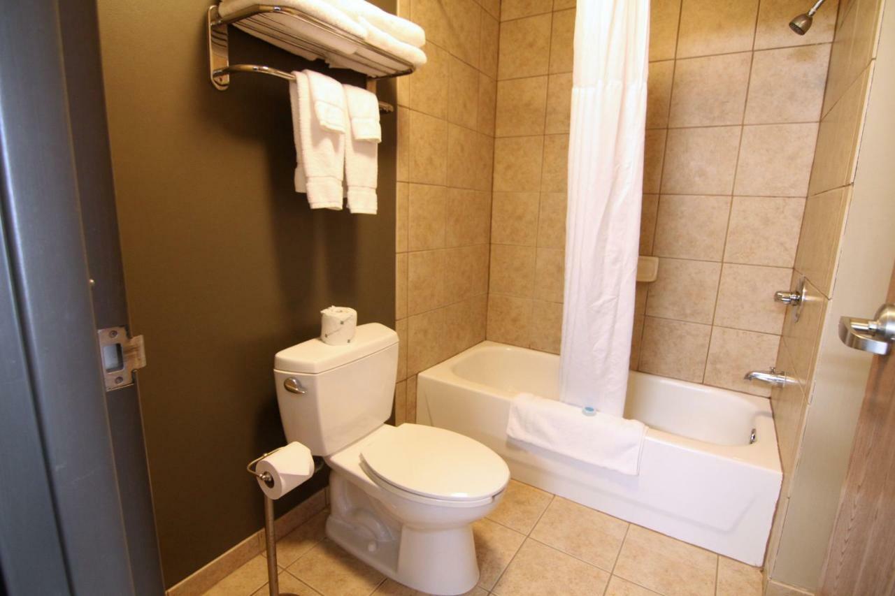 Casper C'Mon Inn Hotel & Suites Evansville 외부 사진